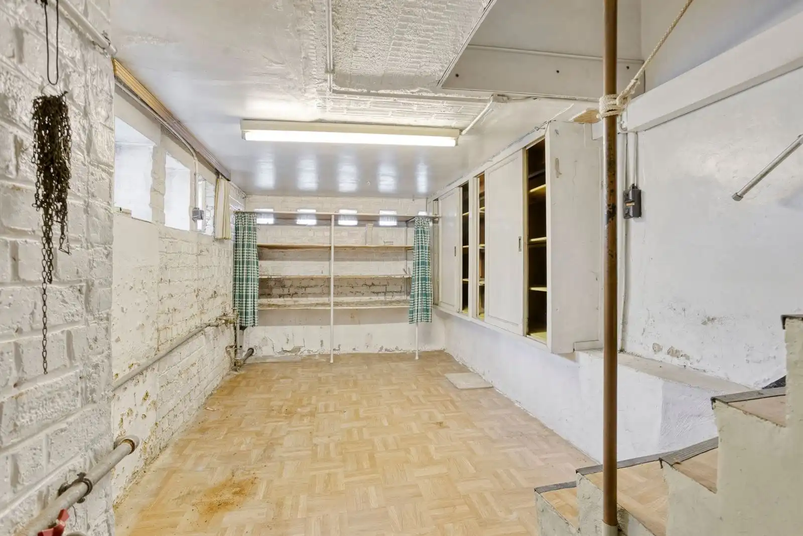 Drie-gevelwoning te Halle foto 24