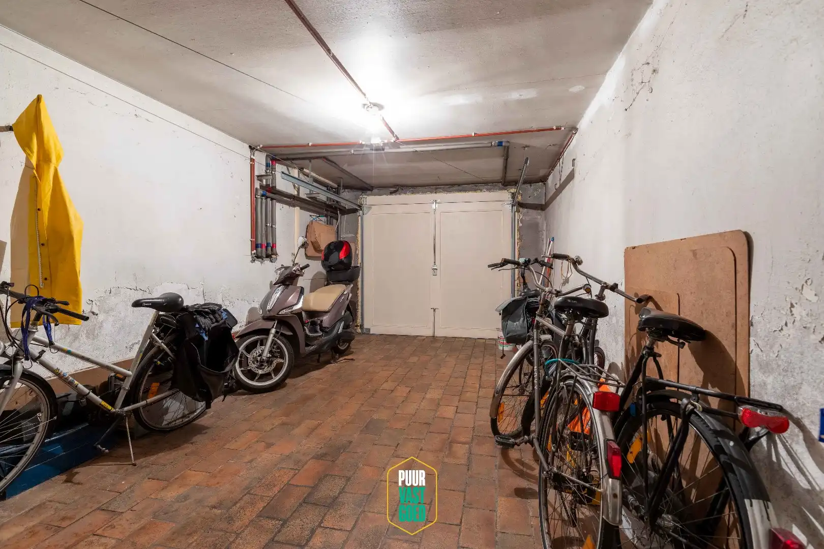 Art Deco opbrengsteigendom aan de rand van stad foto 23