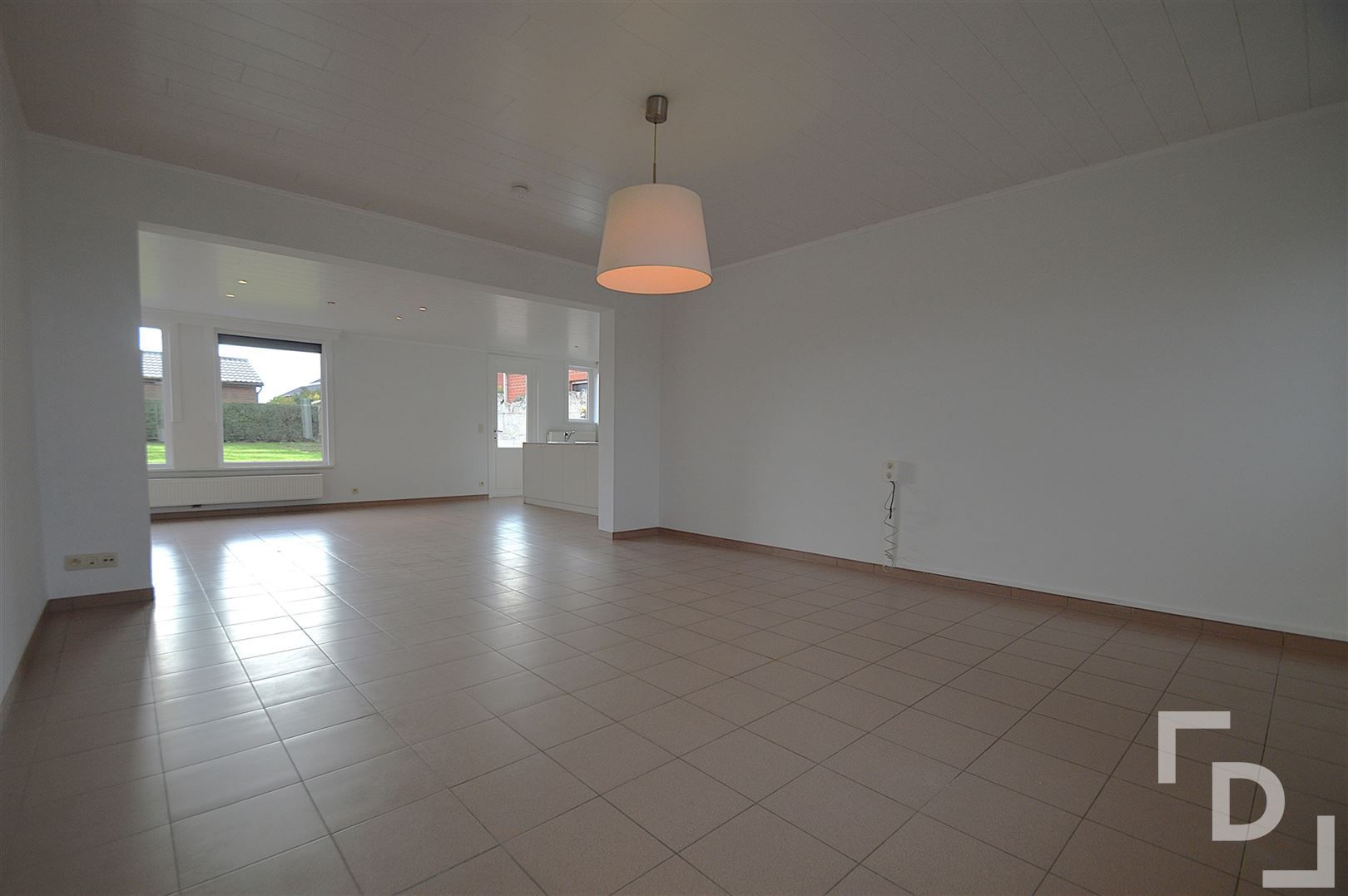 Instapklare woning met 4 slaapkamers en tuin te huur. foto 3