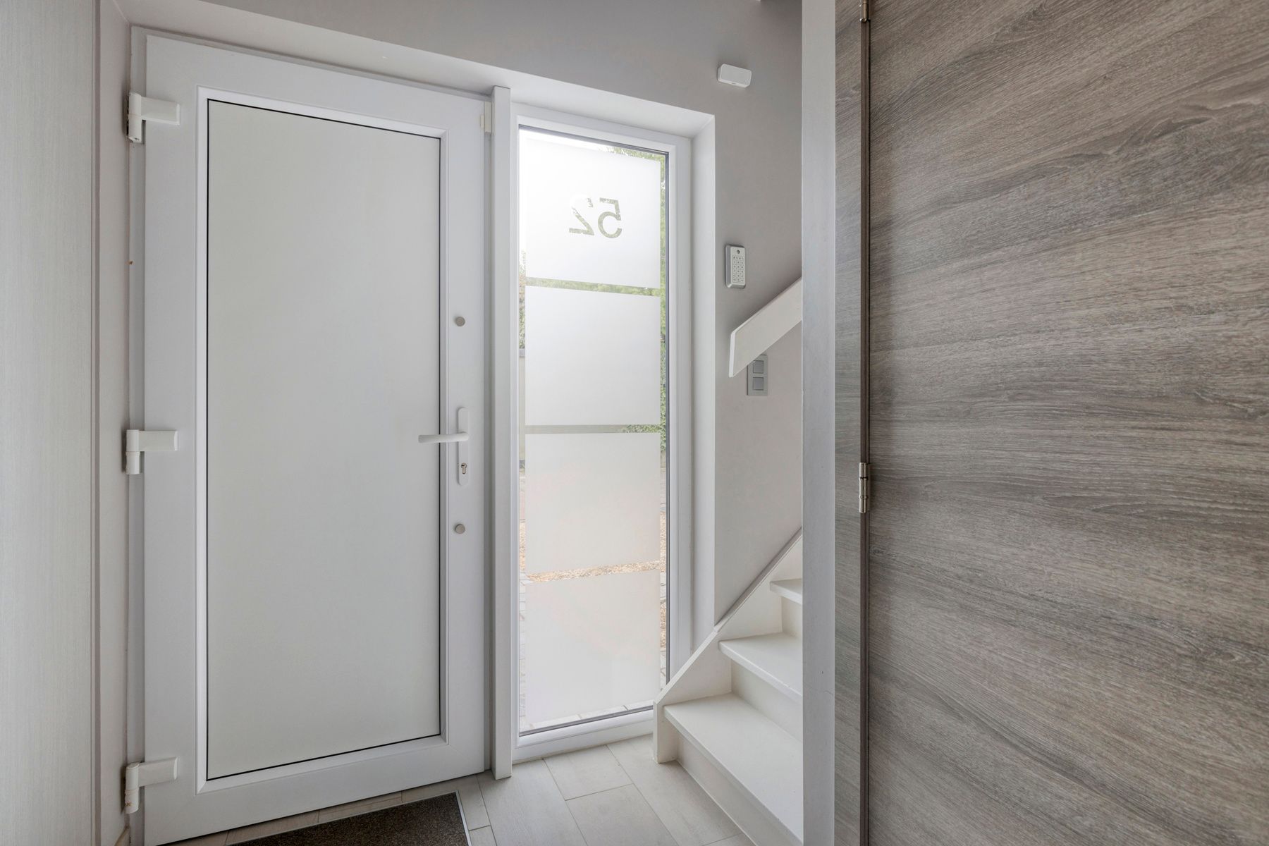 Ruime en instapklare 3-gevelwoning in rustige omgeving foto 3