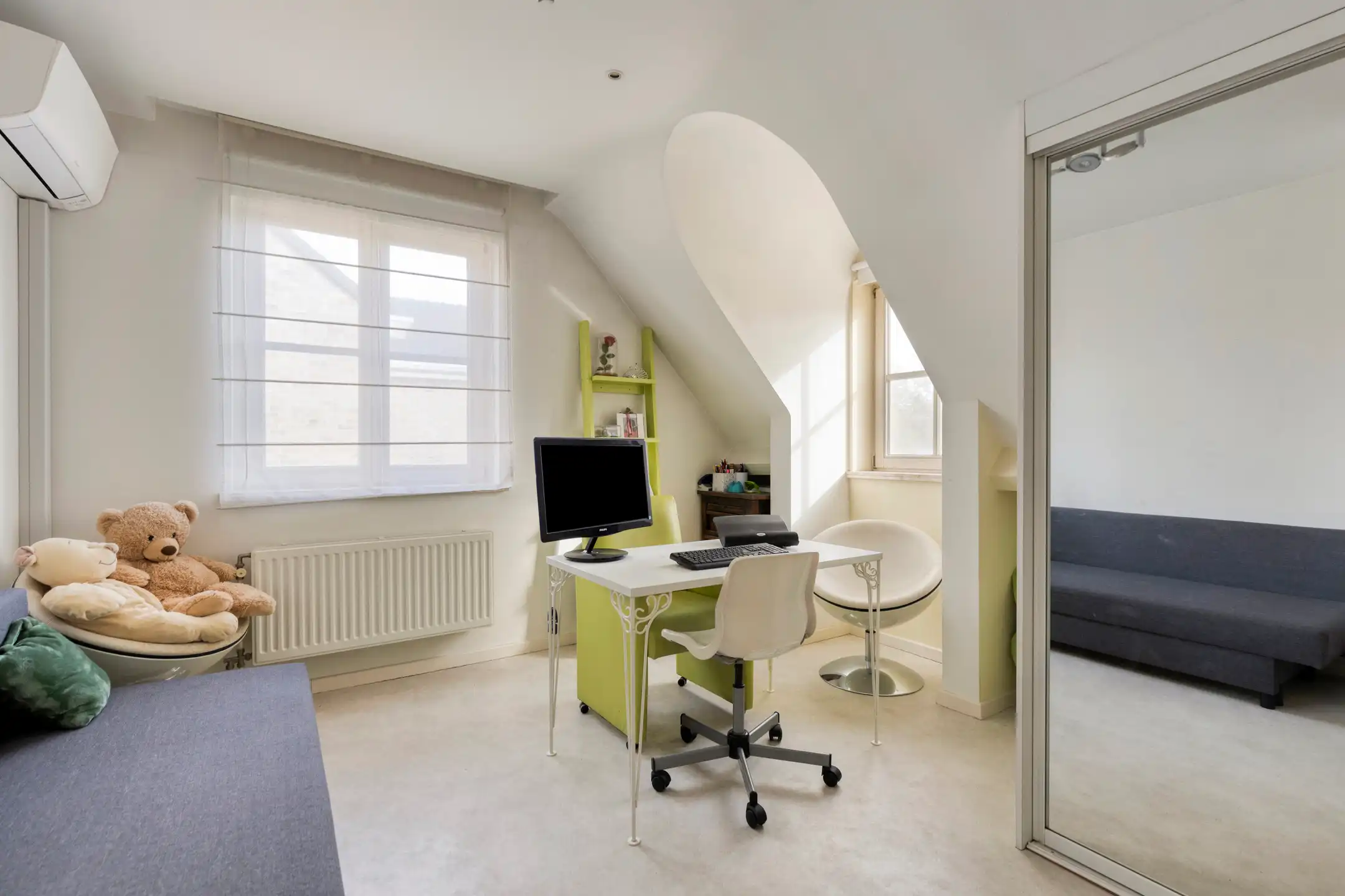 Klassevolle woning en zonnige tuin op een uitstekende ligging foto 23