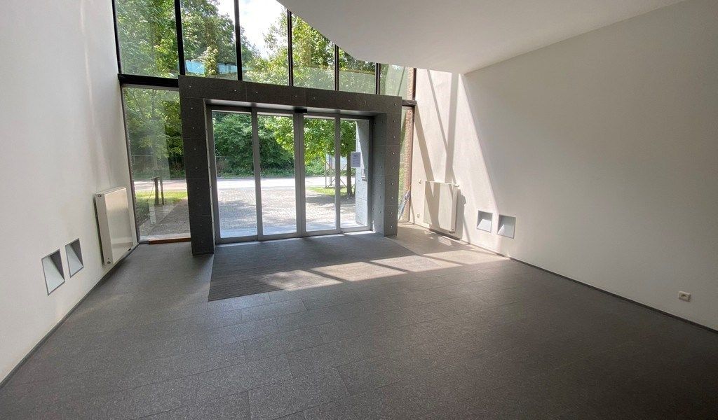 Magazijn met kantoren te huur vlakbij A12 in Wilrijk foto 19