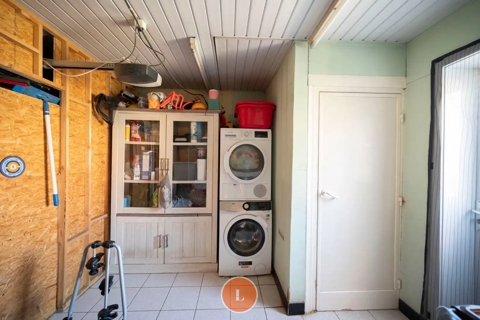 Deels te renoveren gezinswoning met 3 slaapkamers en garage. foto 6