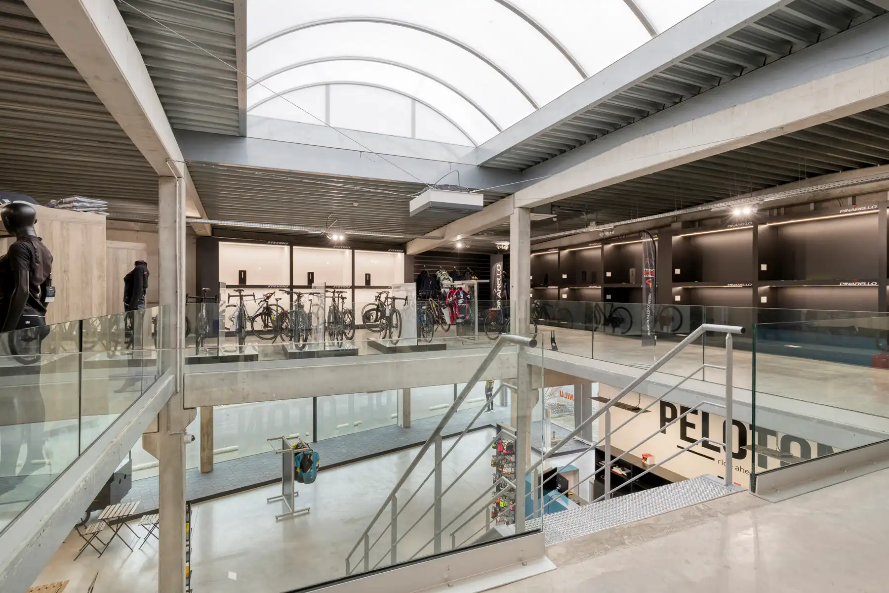 Instapklare bedrijfsruimte op strategische ligging foto 7