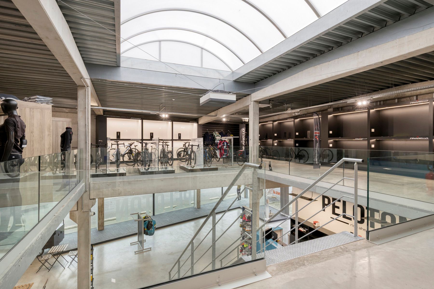 Instapklare bedrijfsruimte op strategische ligging foto 7