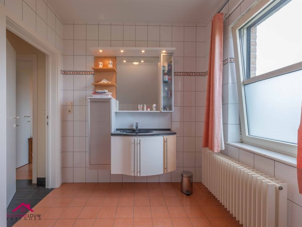 Zeer goed onderhouden gezinswoning foto 31