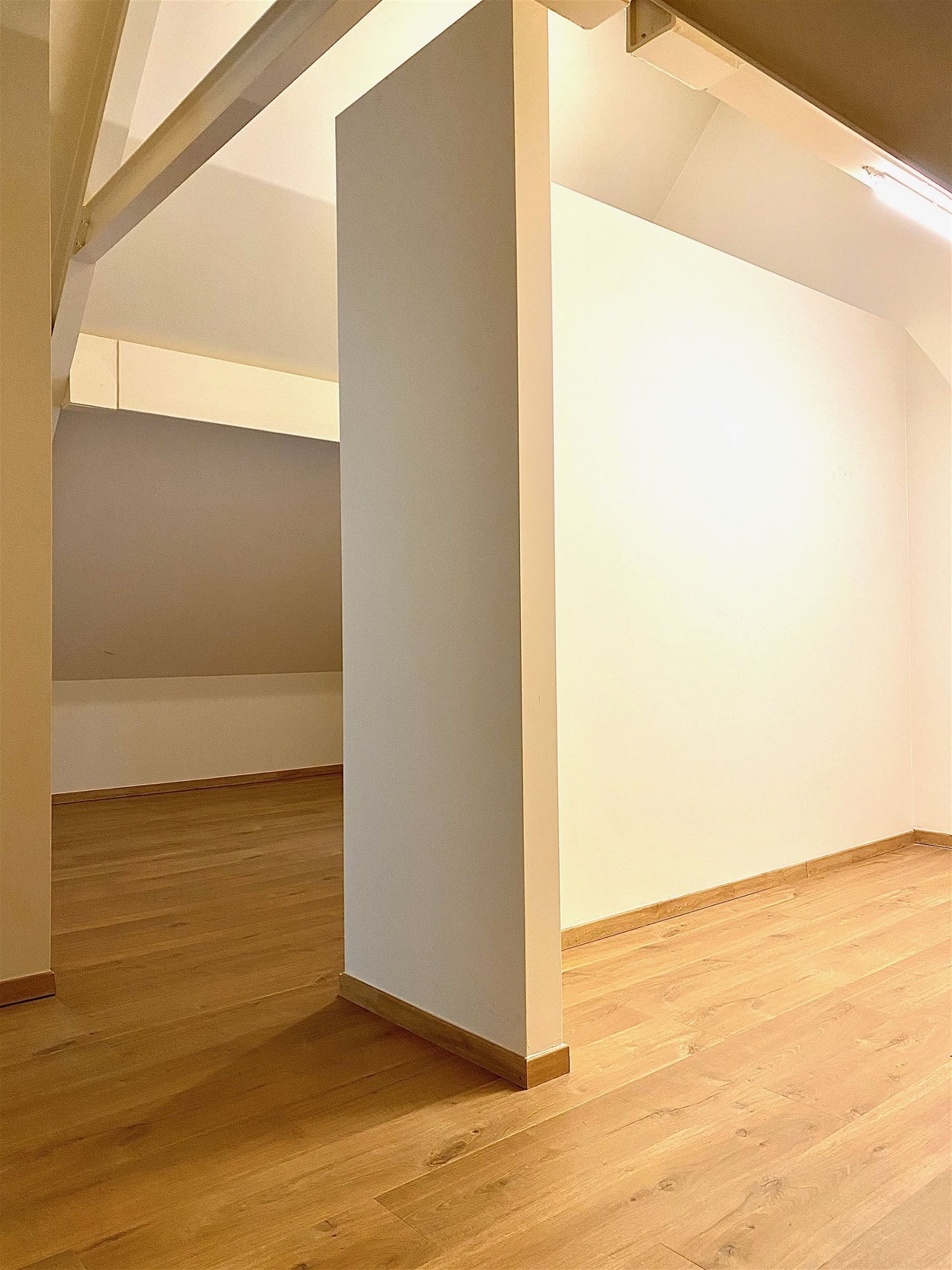 Charmante WONING (open bebouwing) met 3 SLAAPKAMERS, TUINTJE & TERRAS, zowel voor- als achteraan een OPEN GROEN ZICHT foto 18