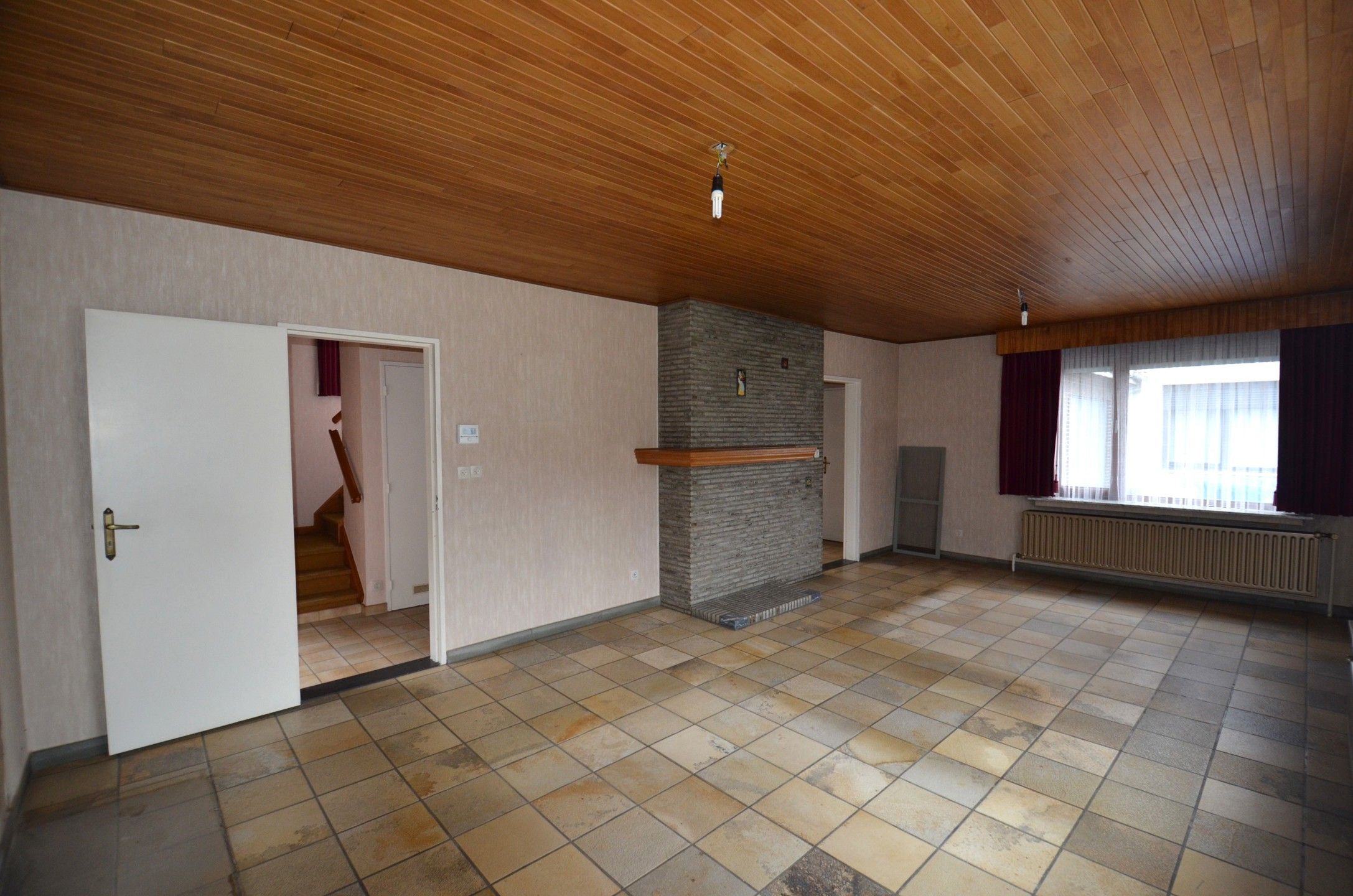 Te renoveren woning op rustige locatie foto 5