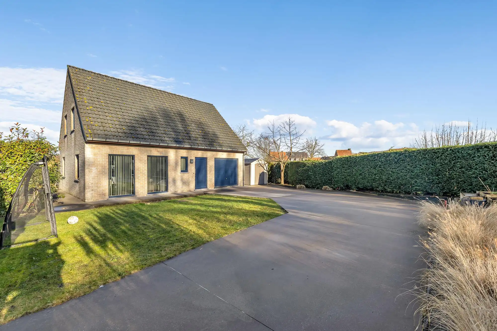 Rustig geIegen instapklare woning met laag EPC nabij centrum foto {{pictureIndex}}