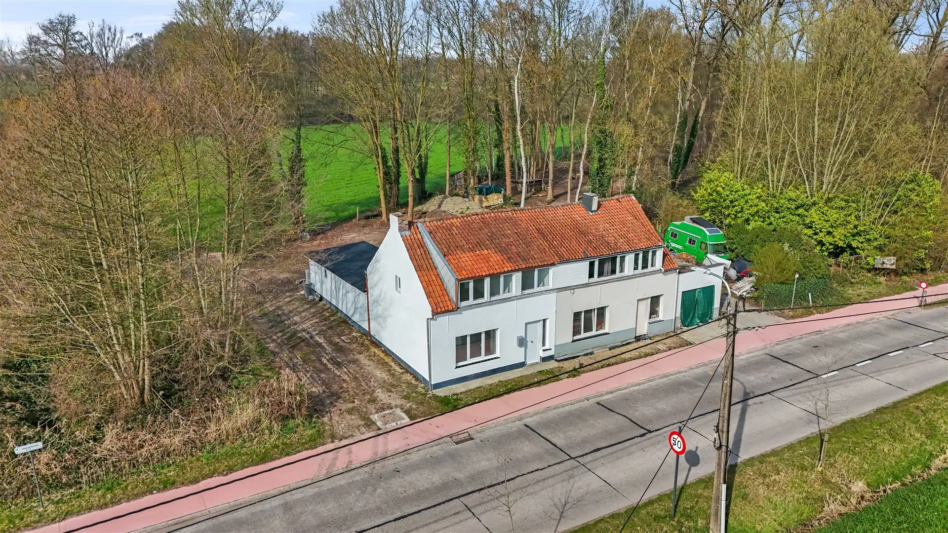 Half open bebouwing met weids uitzicht  foto 2