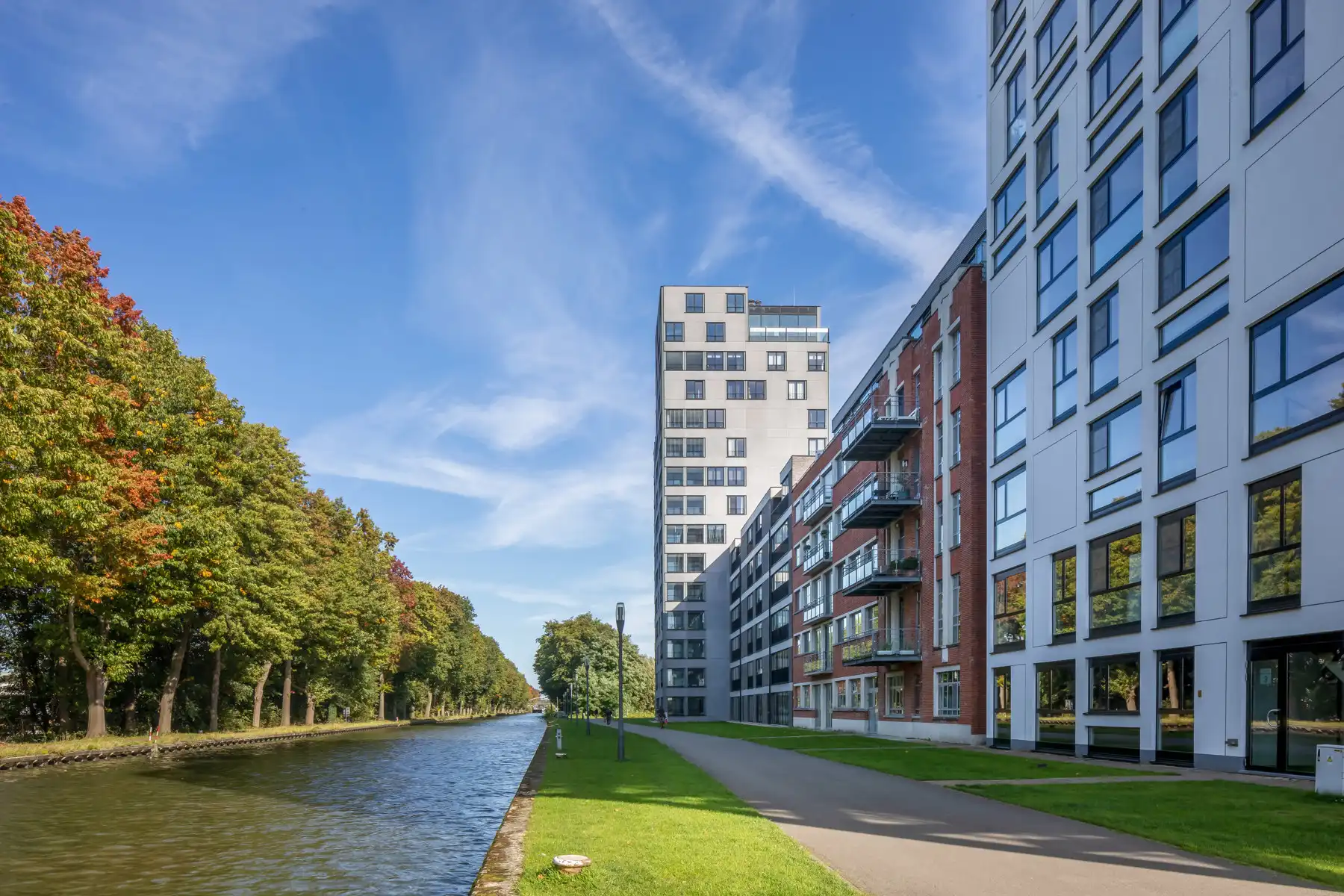 High-end appartement met frontaal zicht op de jachthaven. foto 3