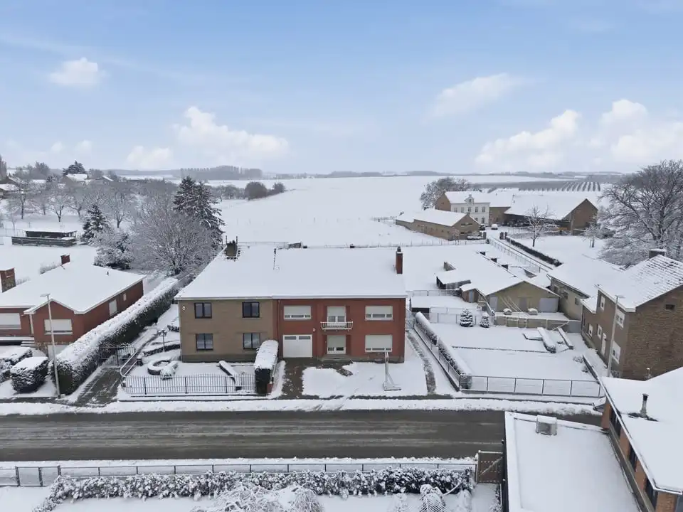 KNUSSE GEZINSWONING MET 4 SLKS EN EEN GARAGE IN BOEKHOUT foto 2