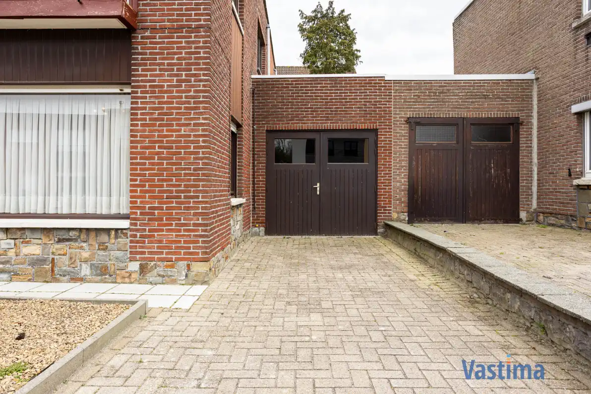 Halfopen woning in Lede met 3 slaapkamers, garage en buitenruimte foto 25