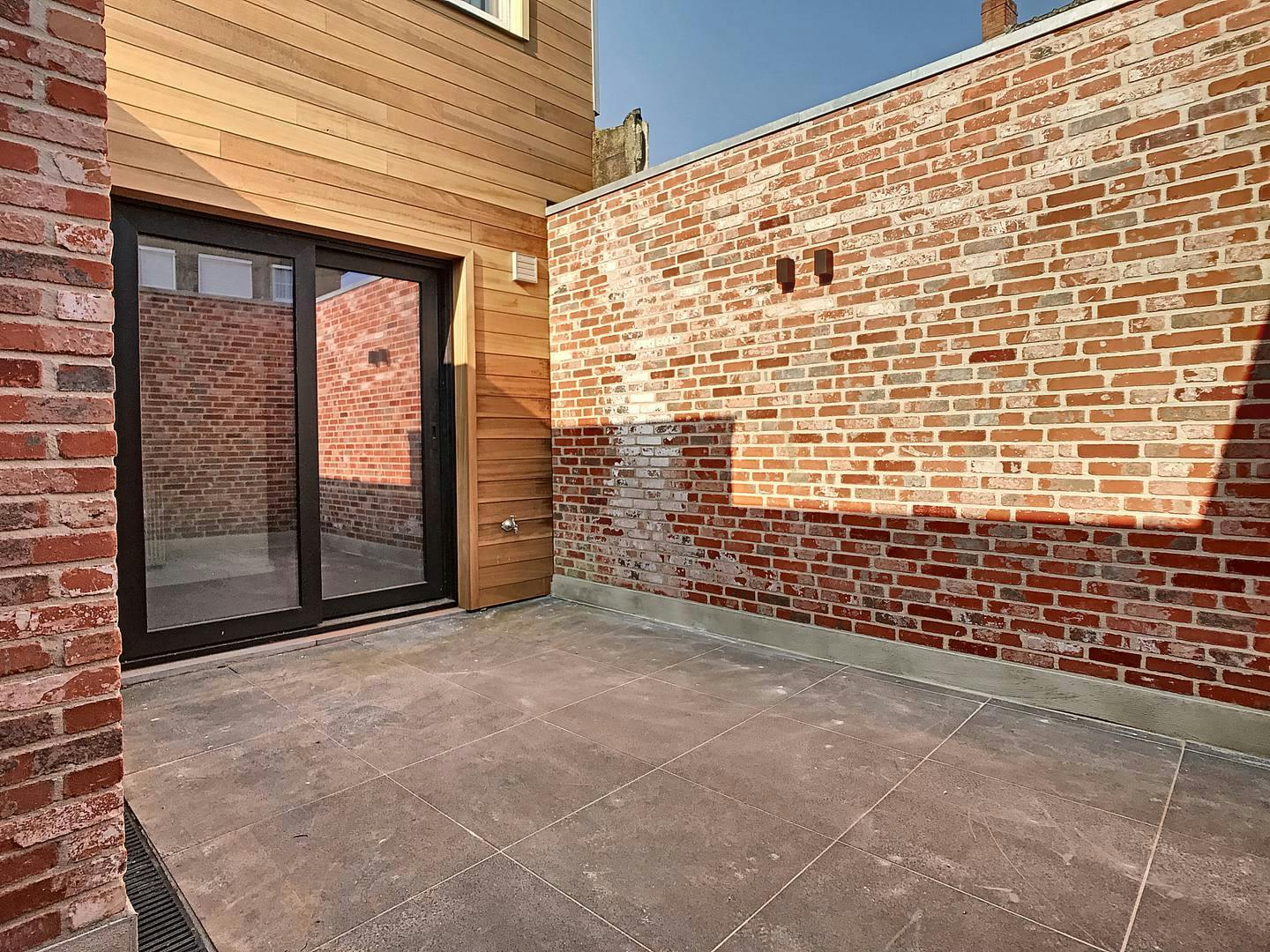 Instapklare en recent gerenoveerde woning te koop in Anzegem foto 8
