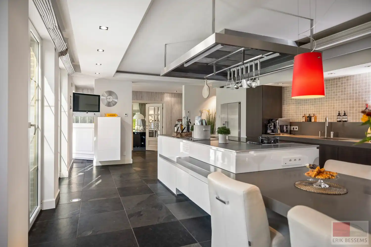 Exclusieve, luxueuze villa op toplocatie nabij Maastricht en de Euregio. foto 3