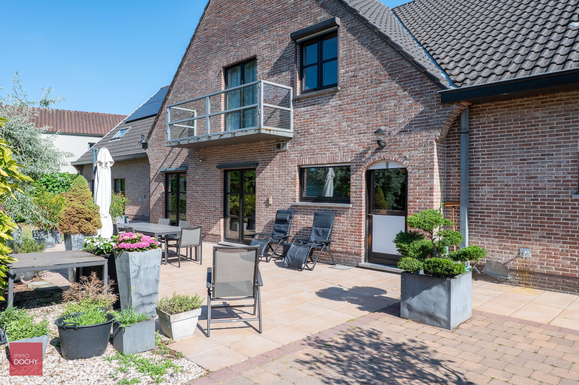 Zeer ruime en verzorgde praktijkwoning of cohousing te Moerzeke foto 8