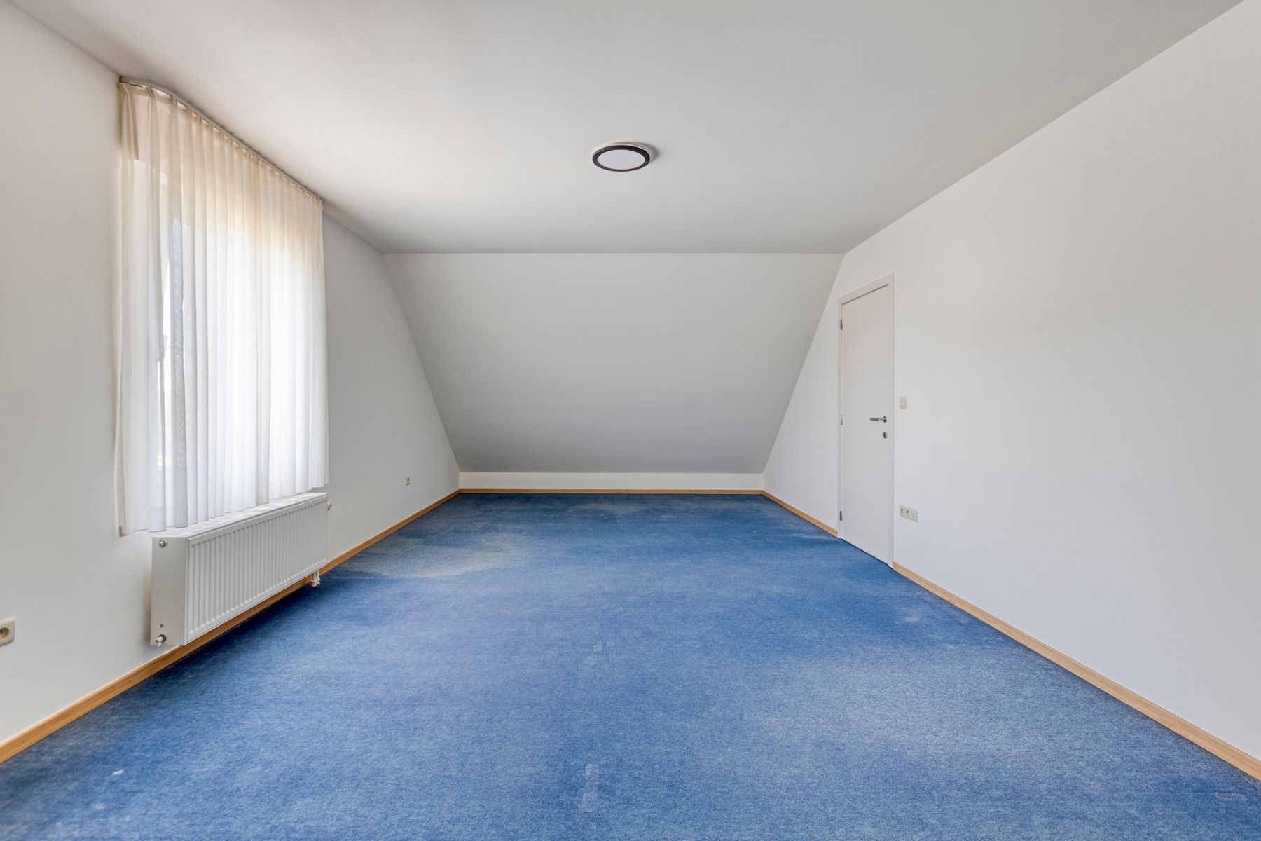 Lichtrijke woning met 3 slaapkamers in stadskern Maaseik.  foto 21
