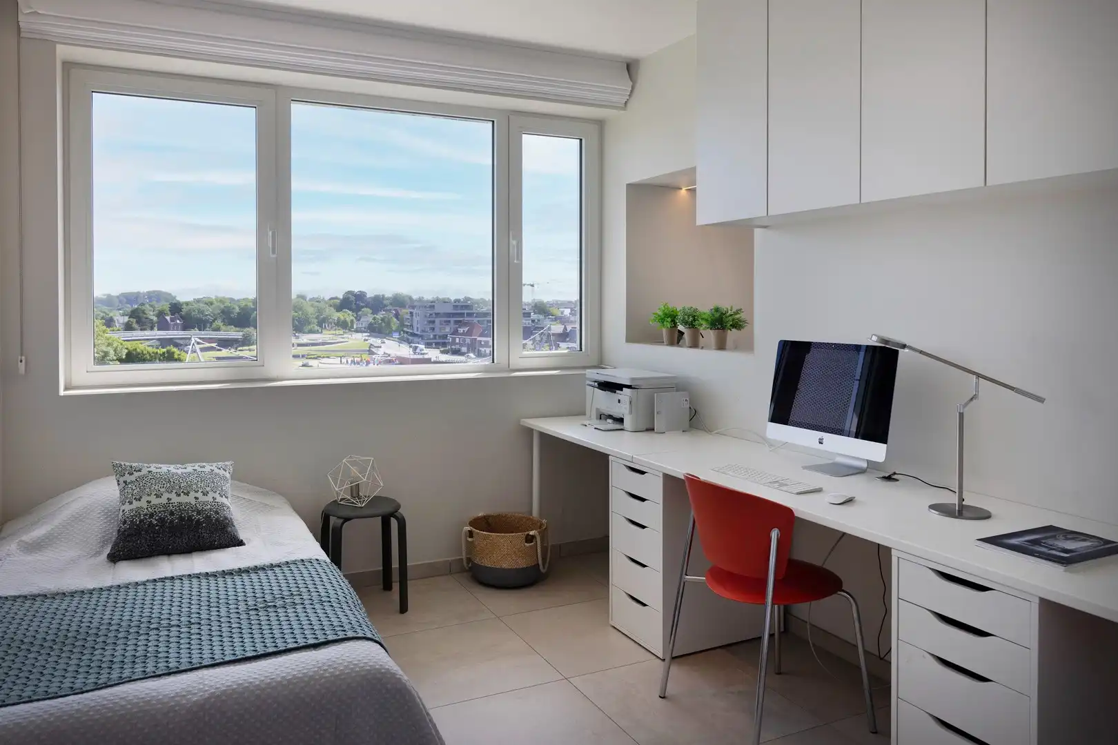 Lichtrijk wonen op de 5de verd. van een iconische woontoren. foto 12