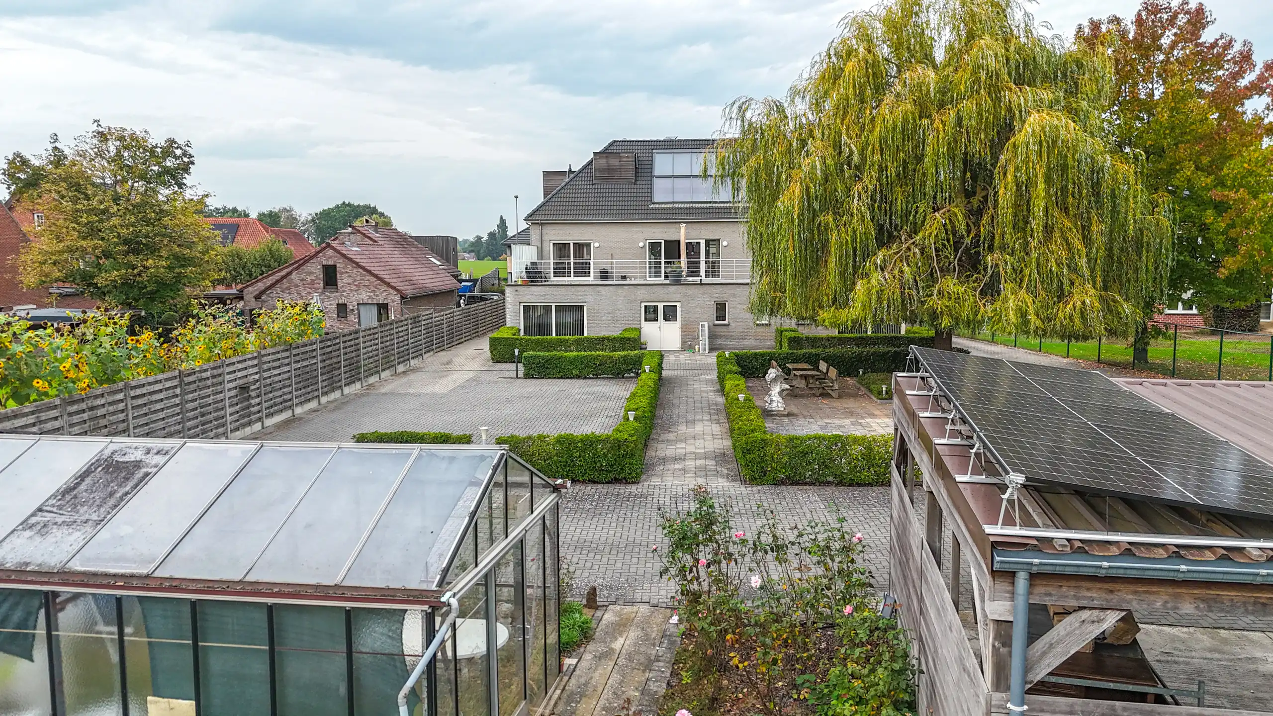 Veelzijdig investeringspand met 10 kamers, lift en kelder! foto 99