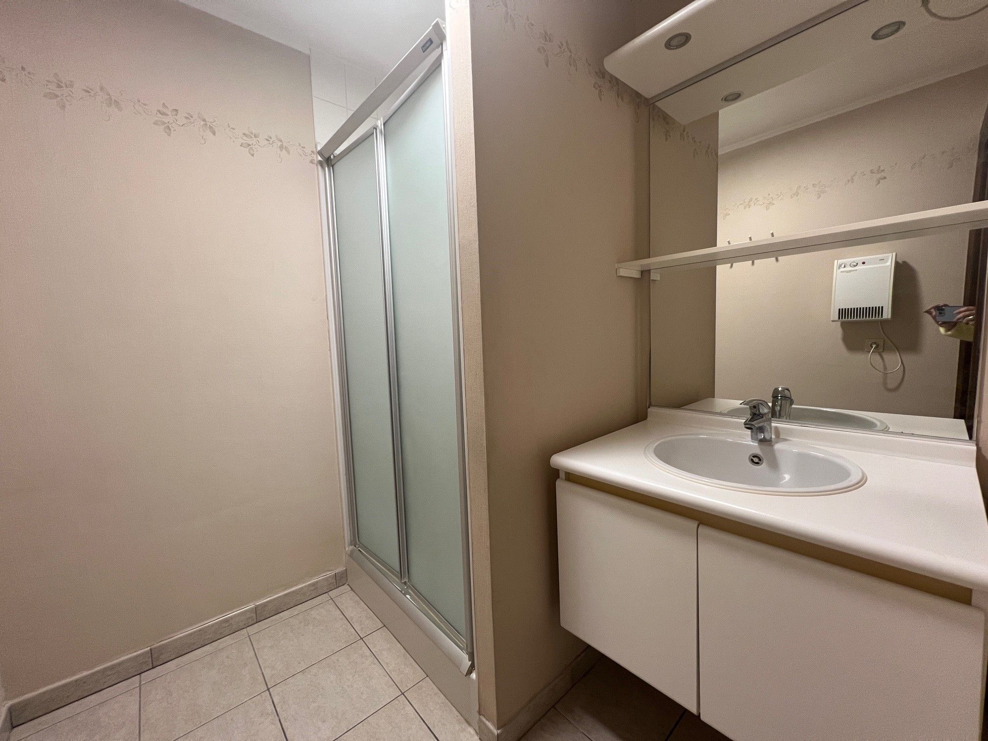 Instapklaar appartement met 2 slaapkamers in hartje Zwevezele foto 7