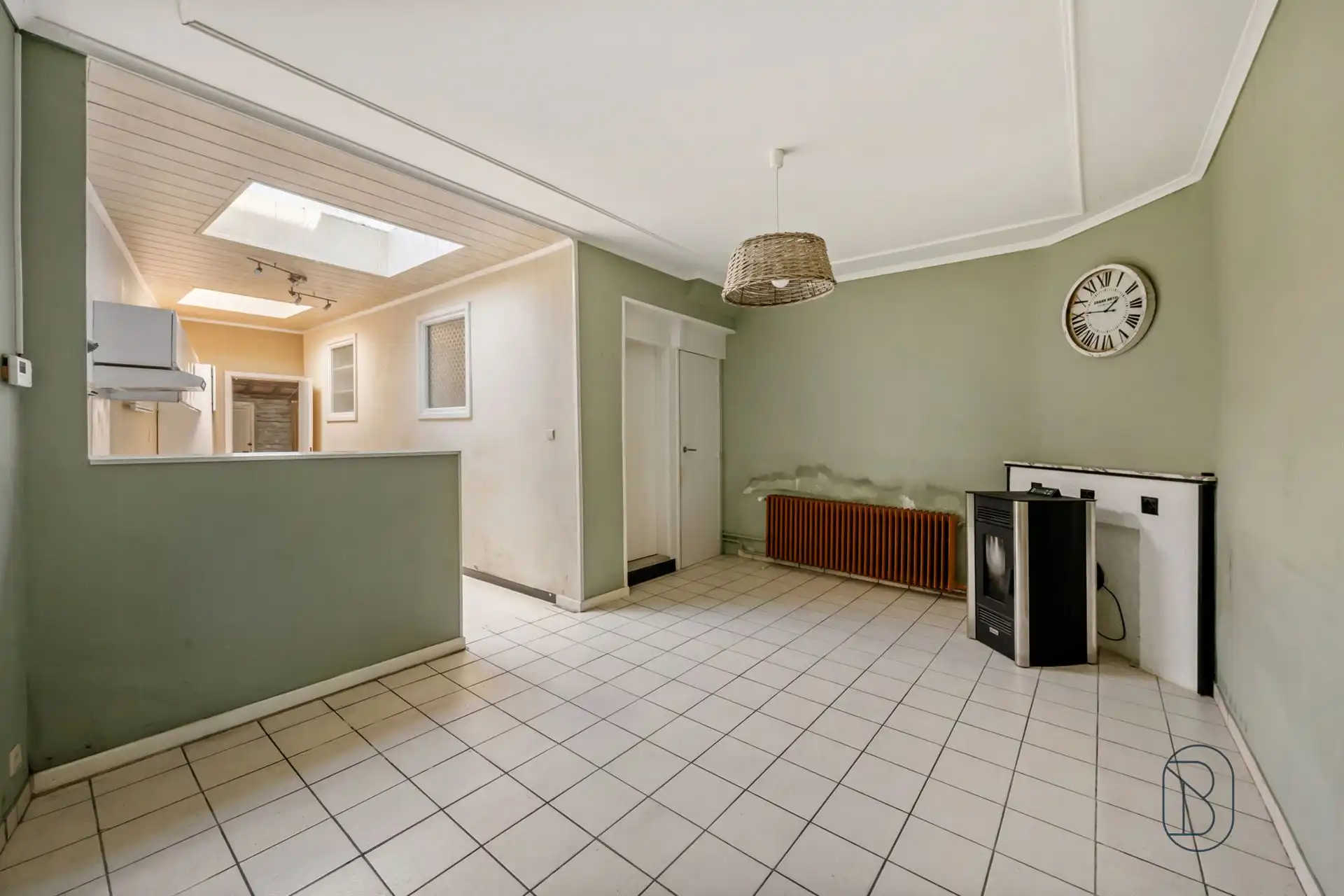 Te renoveren woning met 3 slk, garage en tuin! foto 7