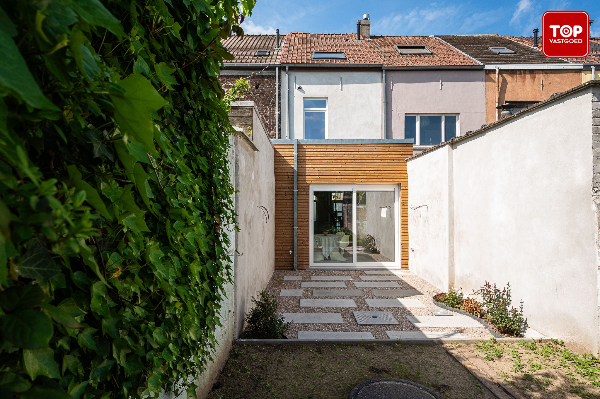 Totaal gerenoveerde woning (2024) met tuin en garage.  foto 13