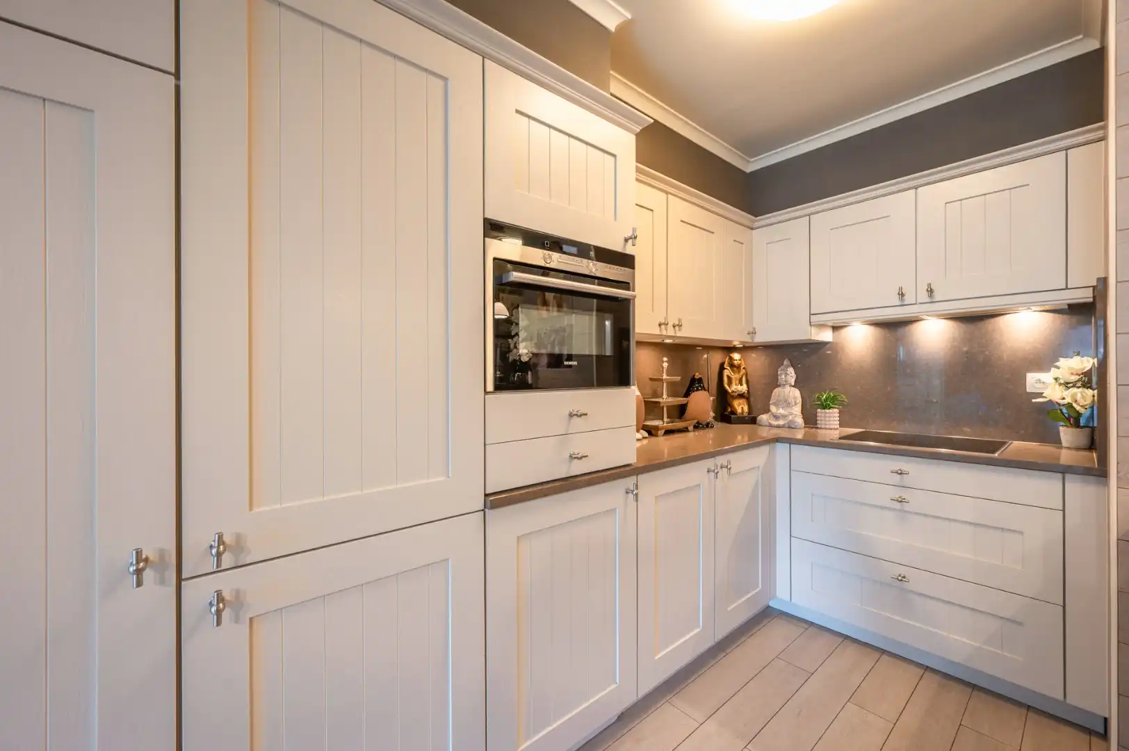 Te koop: Leuk appartement met twee terrassen op toplocatie in de Lippenslaan foto 6