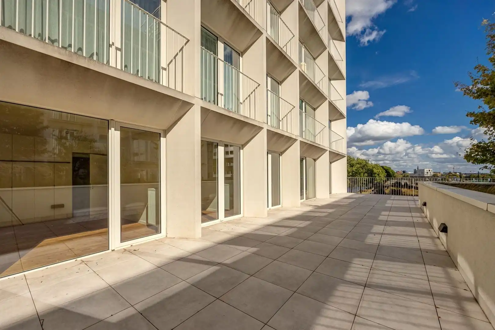 Cadixapp met groot terras foto 7