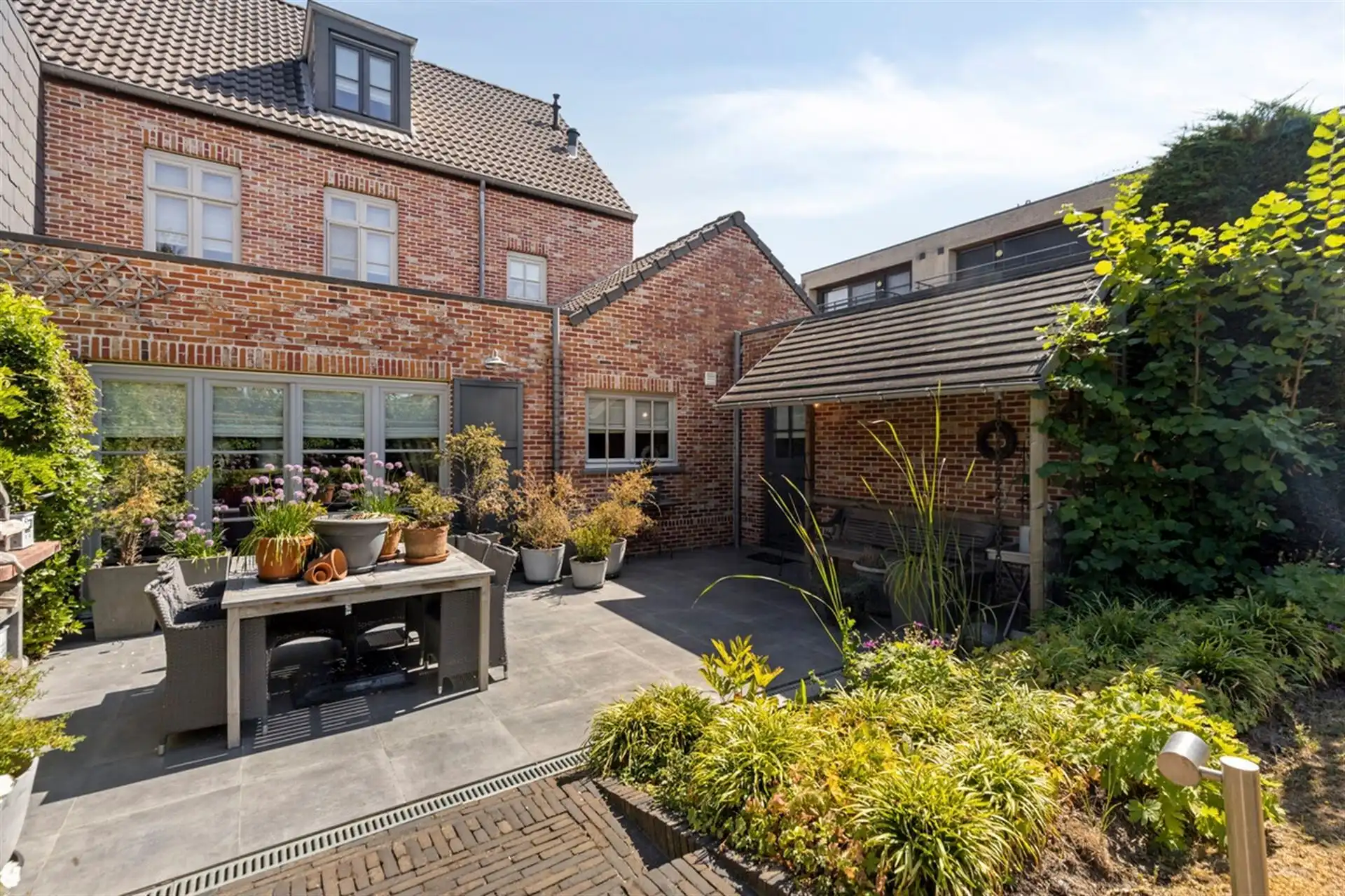 Instapklare half open woning op topligging in Boechout foto 29