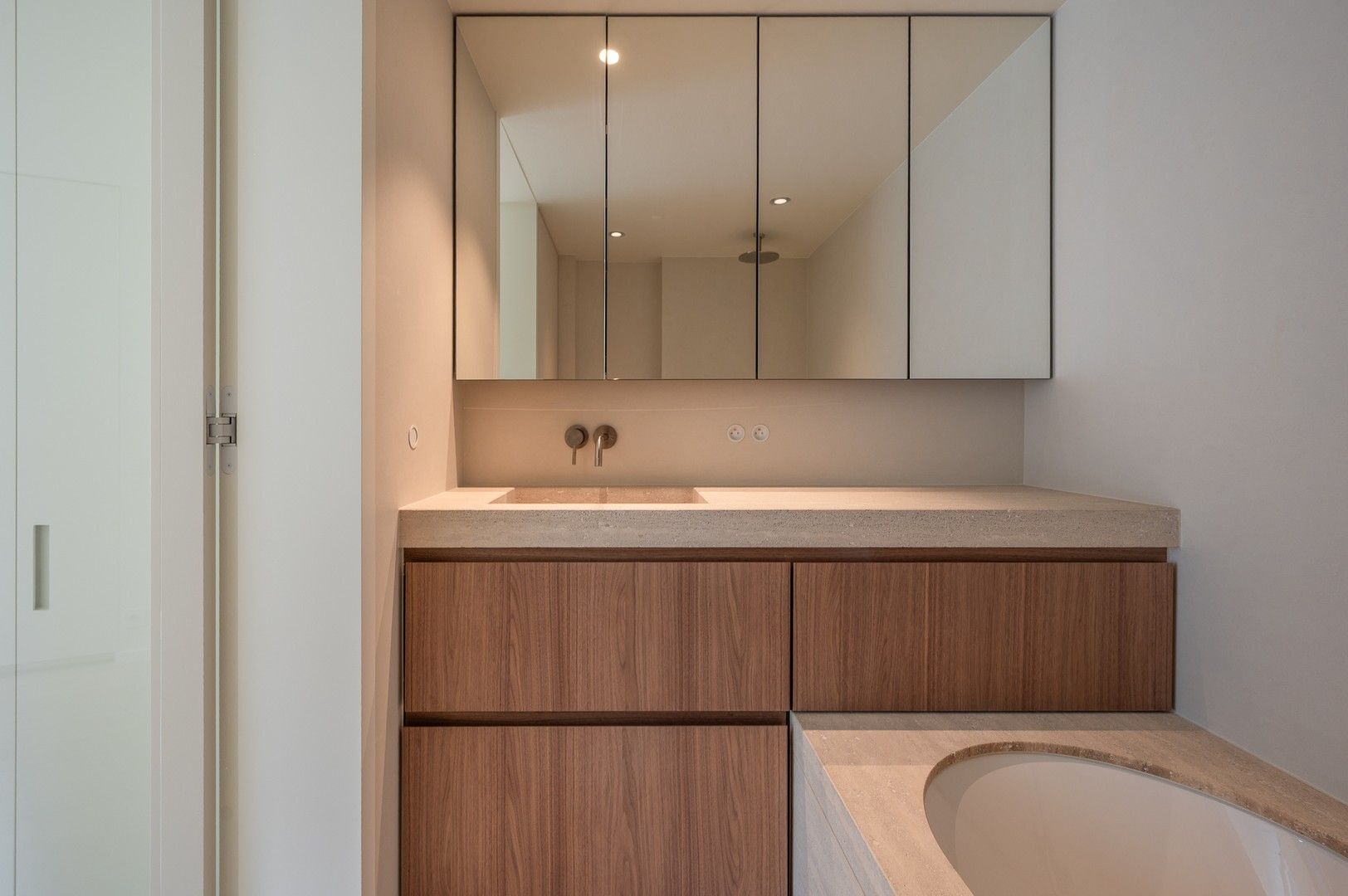 Gerenoveerd hoekappartement met mooie terrassen in een prestigieus gebouw op de Wandeldijk. foto 19