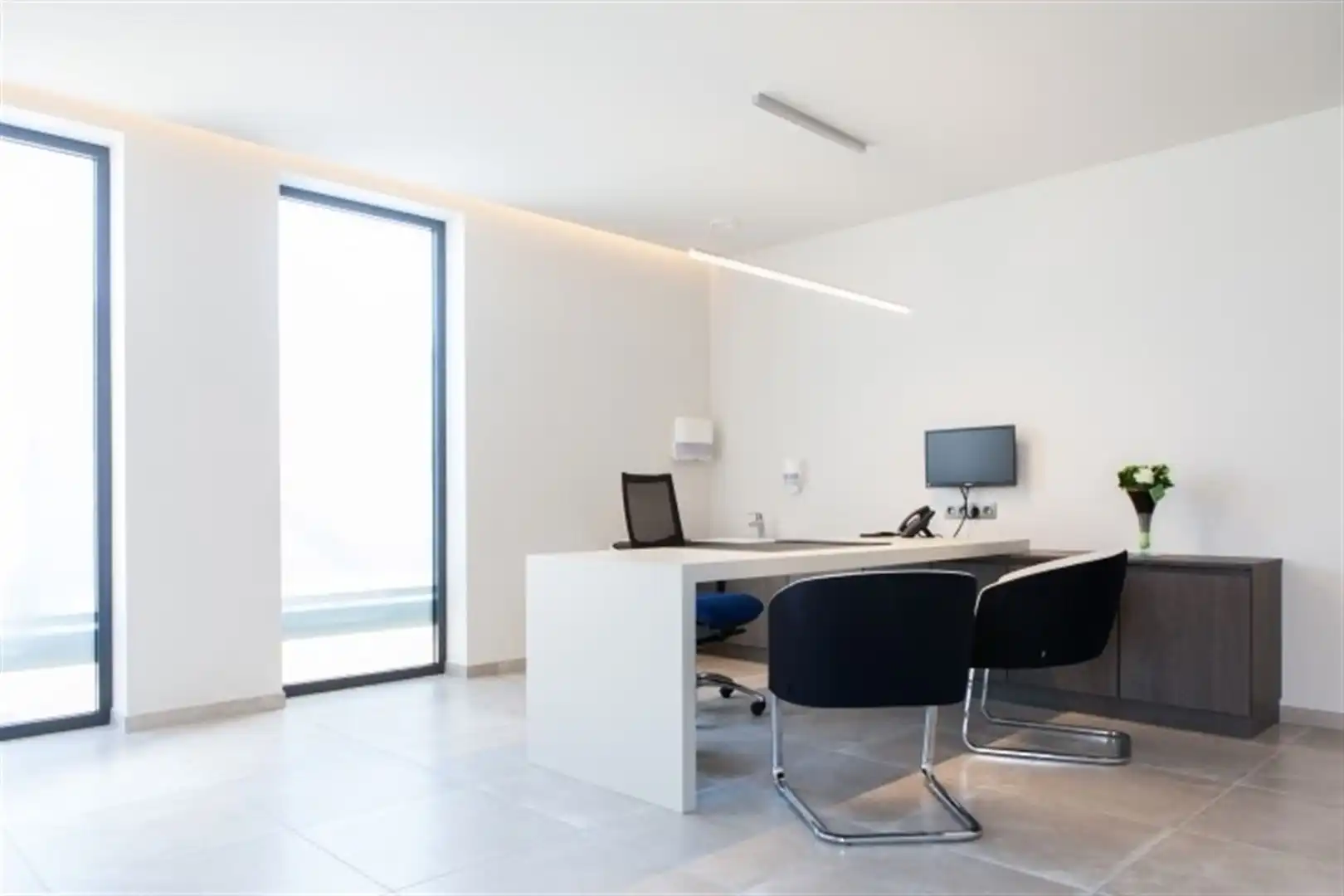 Kantoorgebouw foto 9