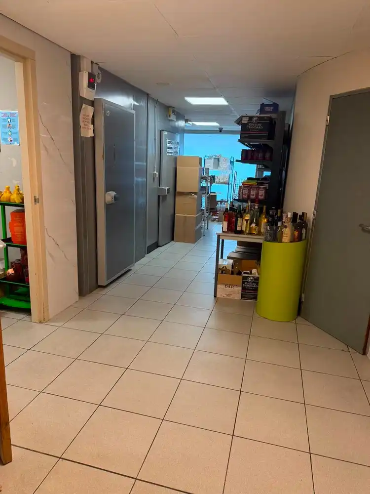 Interessant beleggingsvastgoed met verhuurd handelsgelijkvloers en appartement op toplocatie foto 16