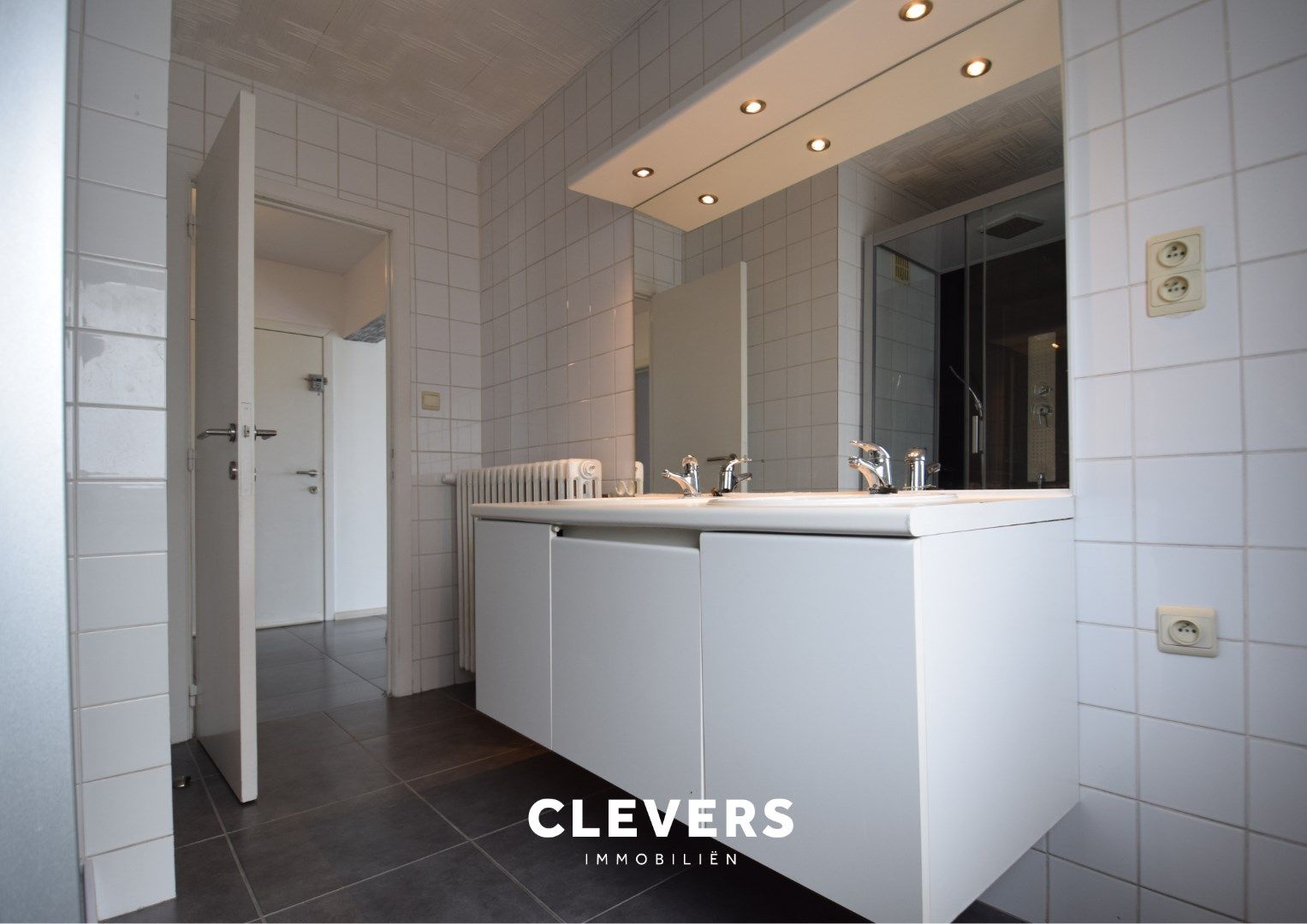 Ruim appartement met 3 slaapkamers  foto 5
