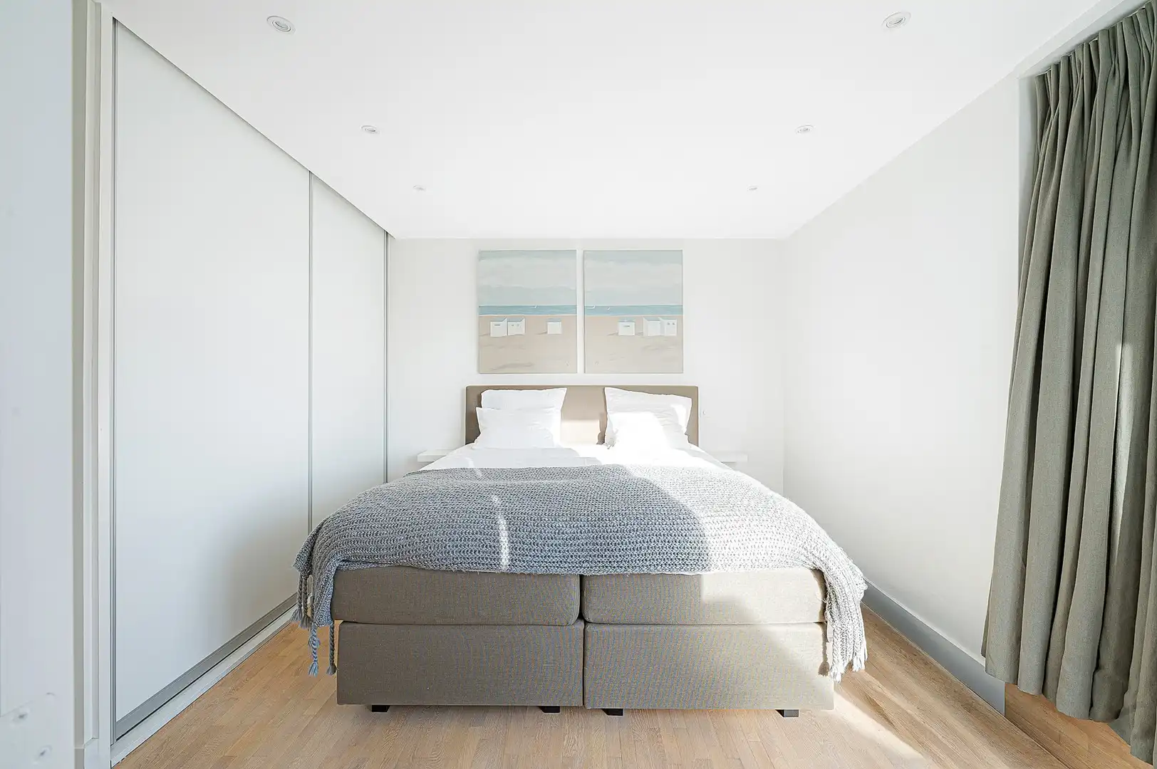 Ruim en lichtrijk penthouse-appartement met royale terrassen en open zeezicht . foto 17