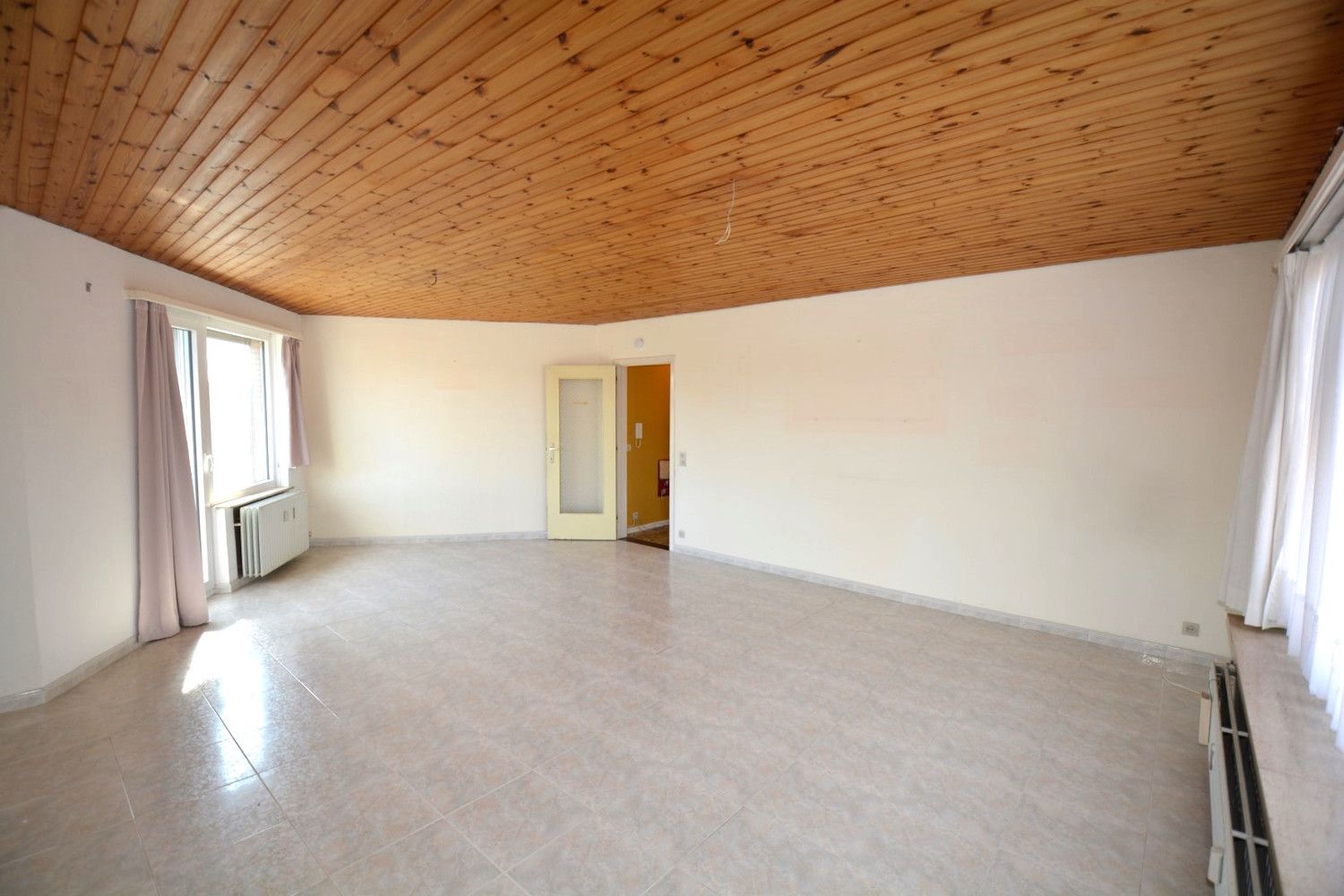 APPARTEMENT MET 2 SLK EN TERRAS! foto 2