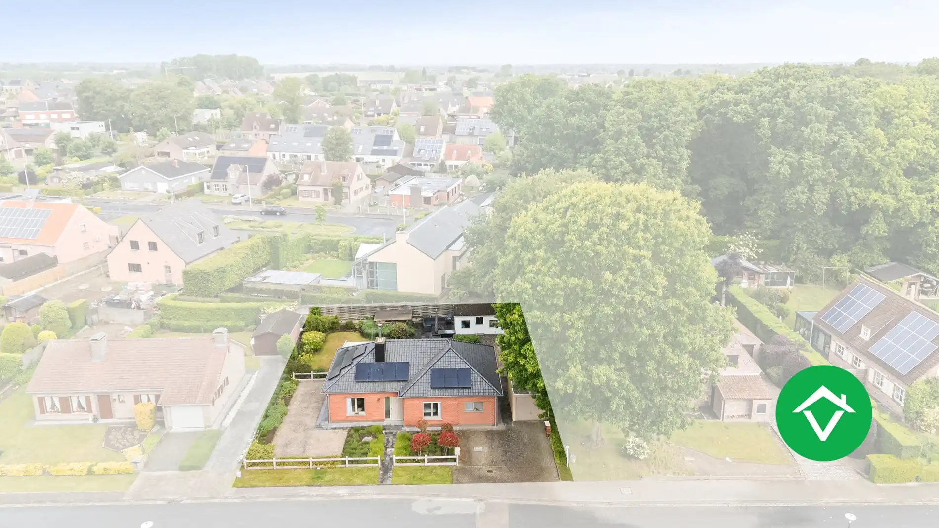 Te koop Alleenstaande woning met 3 slaapkamers en garage centraal gelegen te Wijnendale foto 4