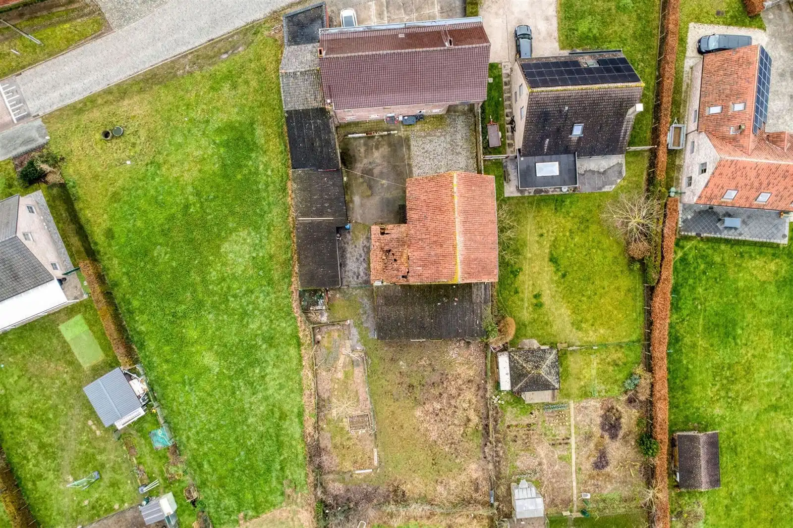 Hoeve met schuur en groot weiland  foto 18