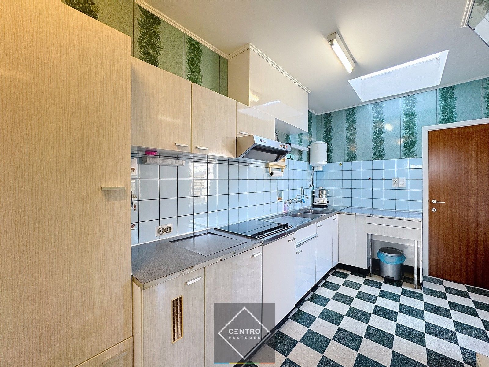 UITERST interessant gelegen woning te Sint-Andries! foto 8