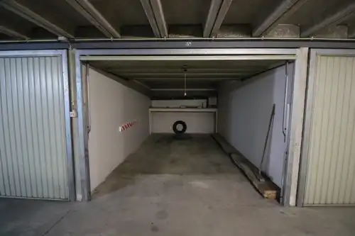 Gesloten garagebox in het centrum van Blankenberge. foto 2