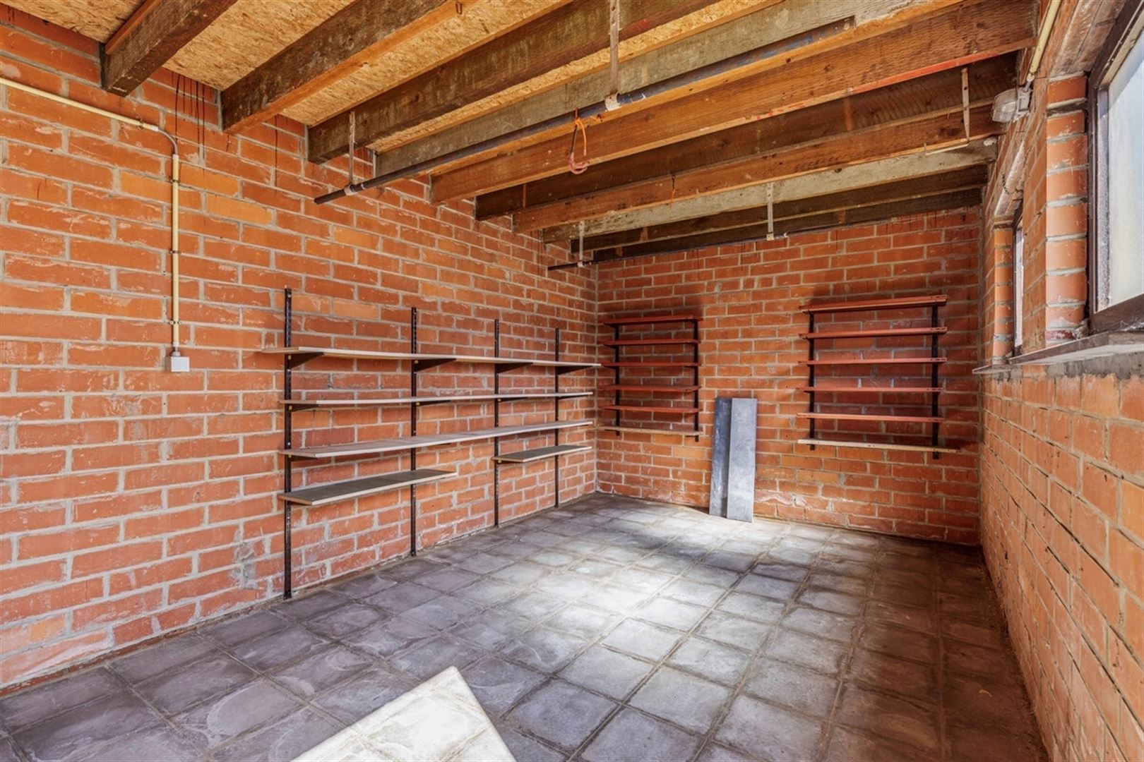Statige te renoveren woning in Eine foto 16