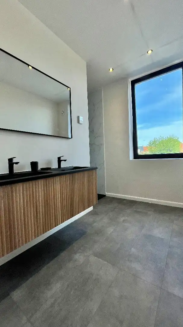 Grote woning met 3 kamers, veel bergruimte en een stadstuin foto 10