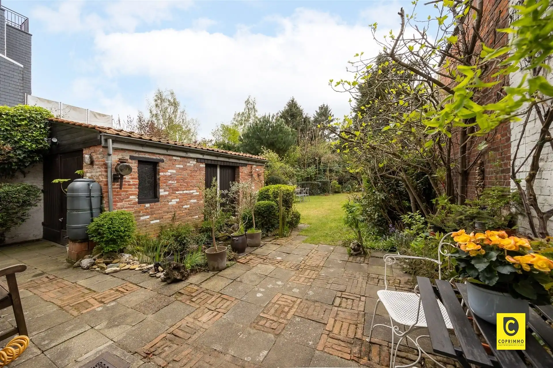 Prachtige herenwoning met 4 à 5 slpks en grote tuin op toplocatie! foto 5