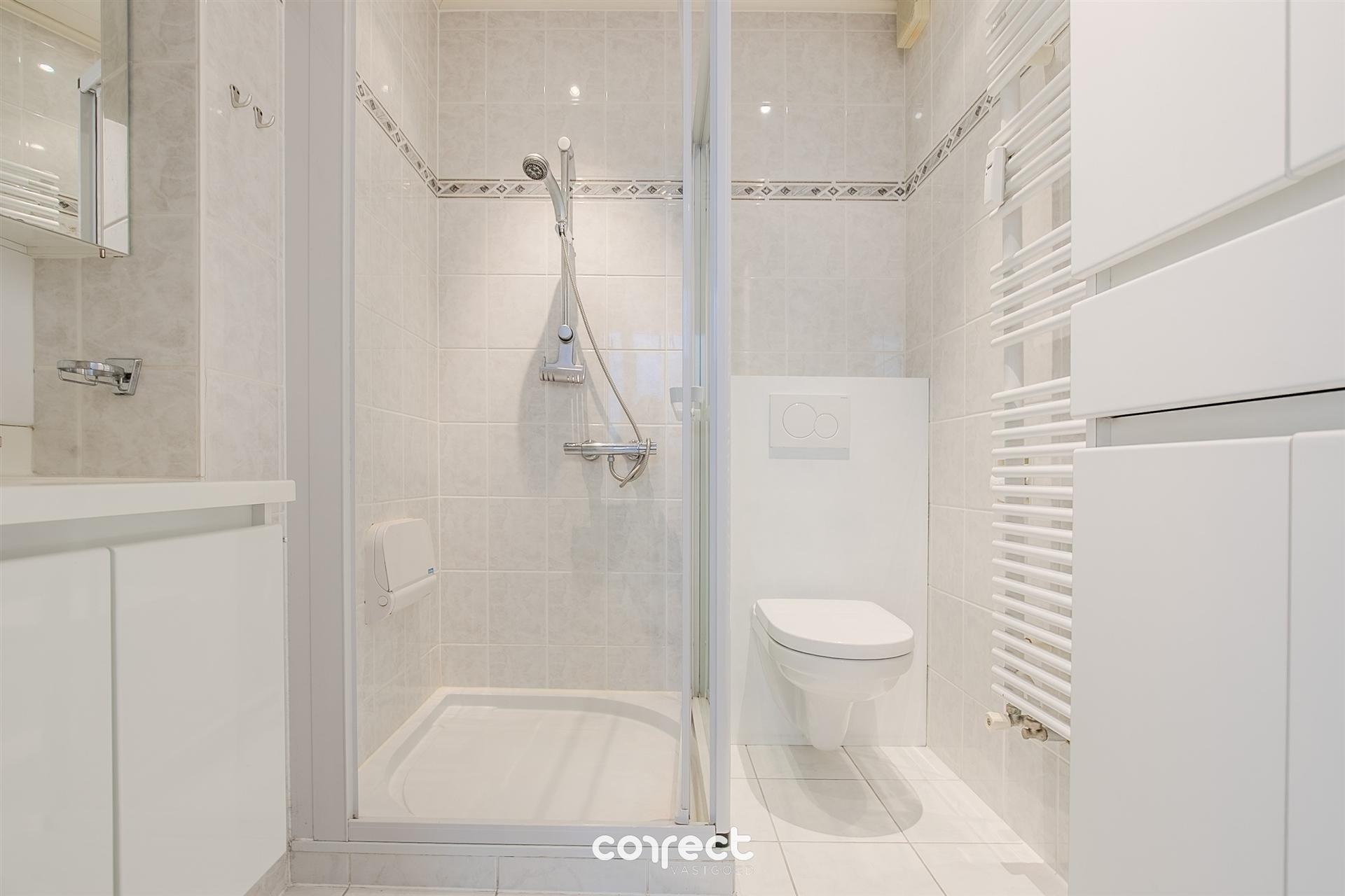 Instapklaar appartement met open zicht.  foto 6