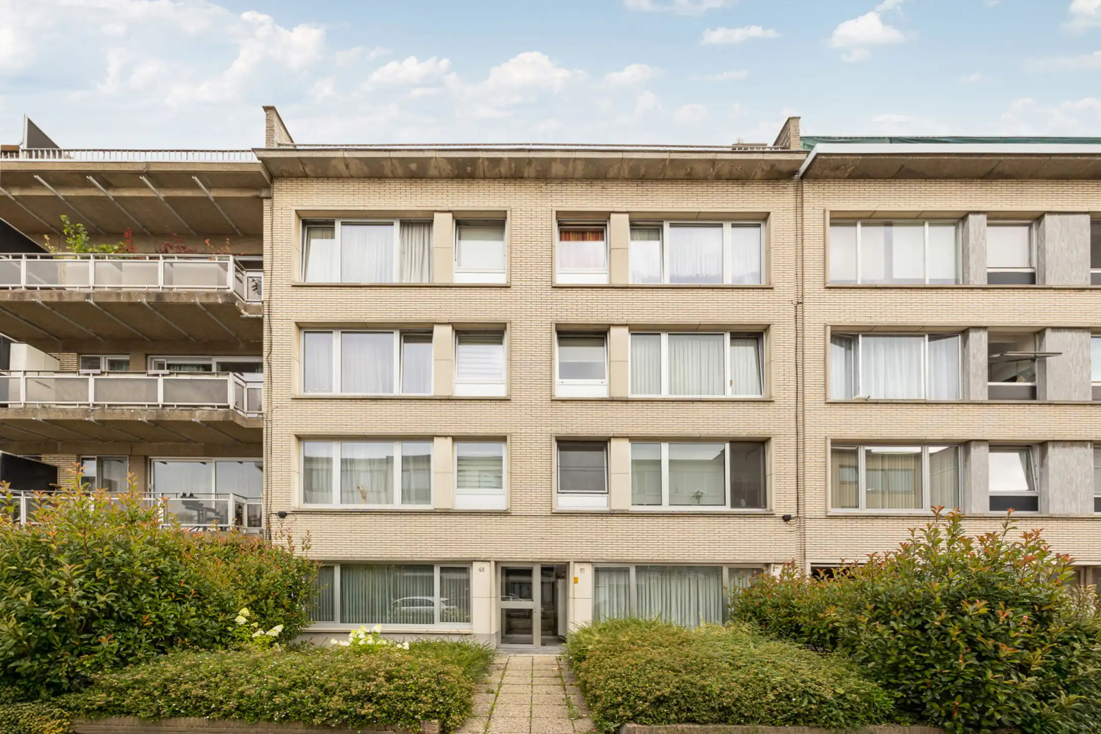 Volledig gerenoveerd appartement in een kleinschalig gebouw foto 2