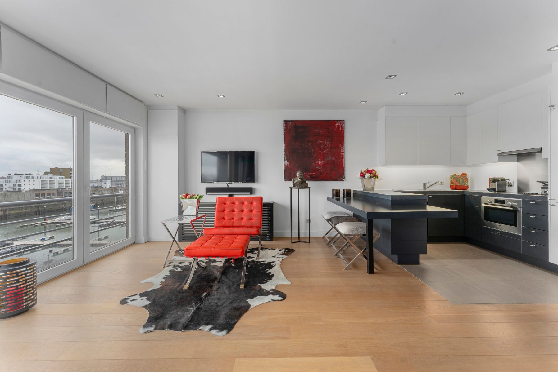TE KOOP - appartement met prachtig zicht op de jachthaven  foto {{pictureIndex}}