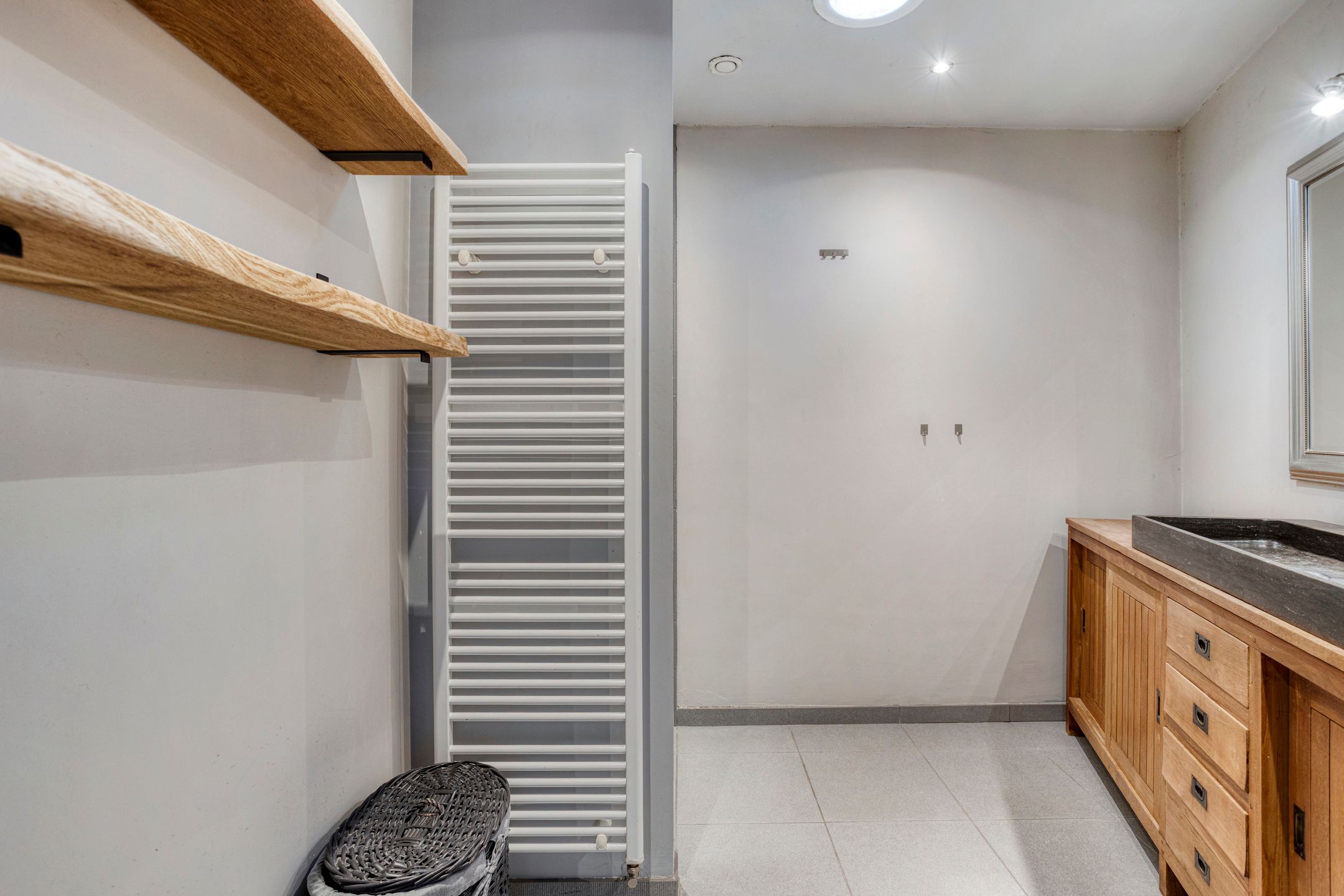 Kwalitatief gerenoveerde woning foto 23