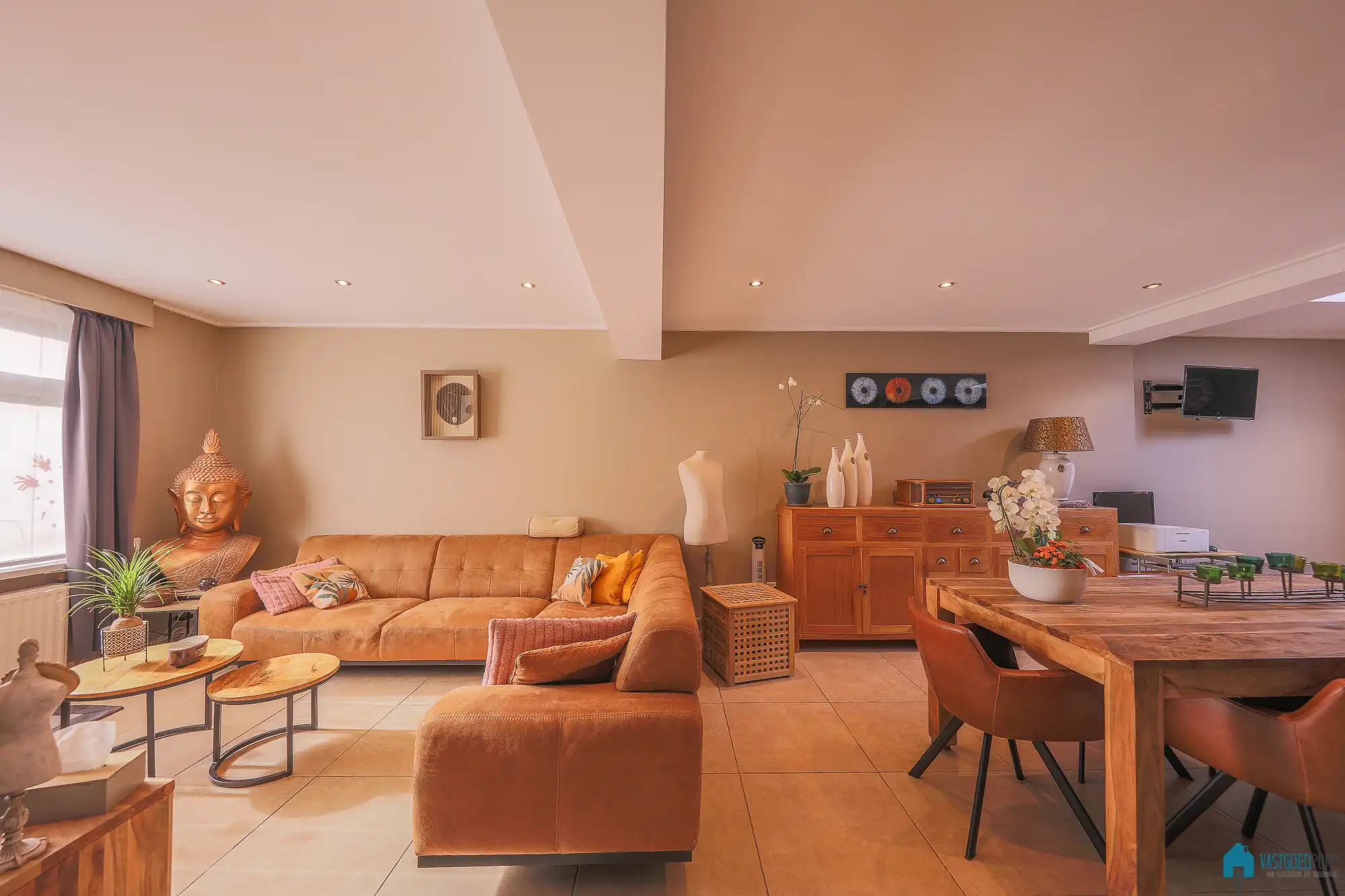 Gerenoveerde ééngezinswoning met tuin foto 4