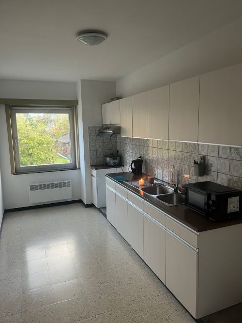 Te huur: ruim 2-slaapkamer appartement (115m²) met garage in rustige omgeving in Sint-Amandsberg foto 4