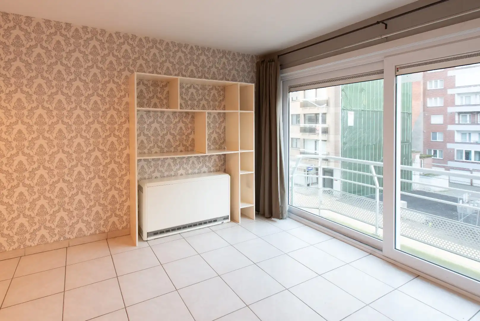 Centraal gelegen, ruim 2 slaapkamerappartement op wandelafstand van de Zeedijk. foto 5