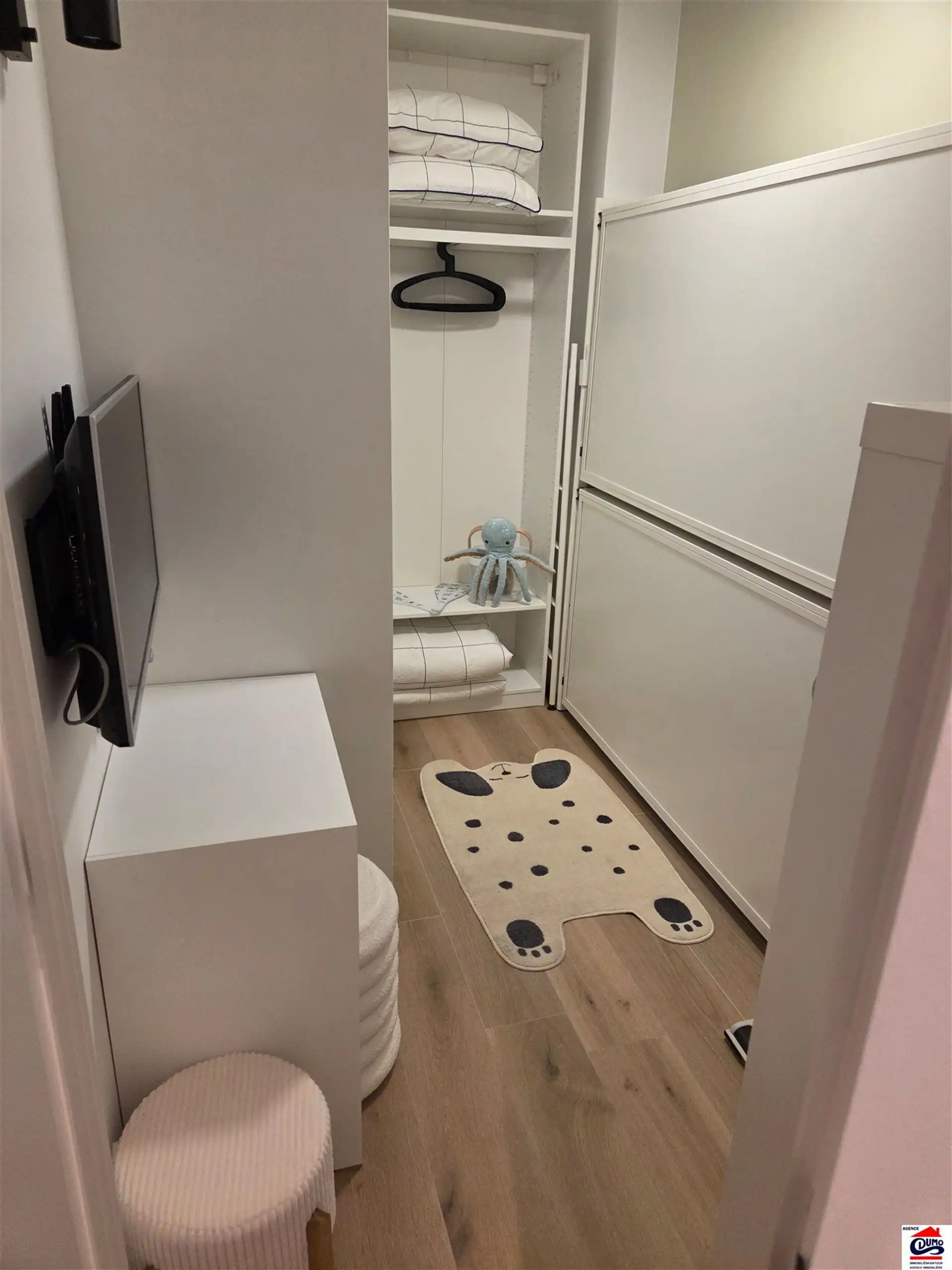 Compleet gerenoveerde studio met fantastisch zeezicht! foto 11